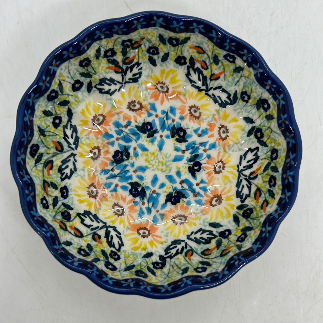 Scalloped Dish - WK80