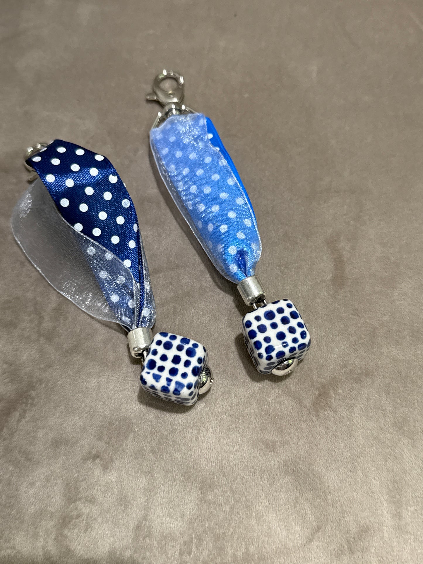 Manufaktura Keychain - Square Blue Dot