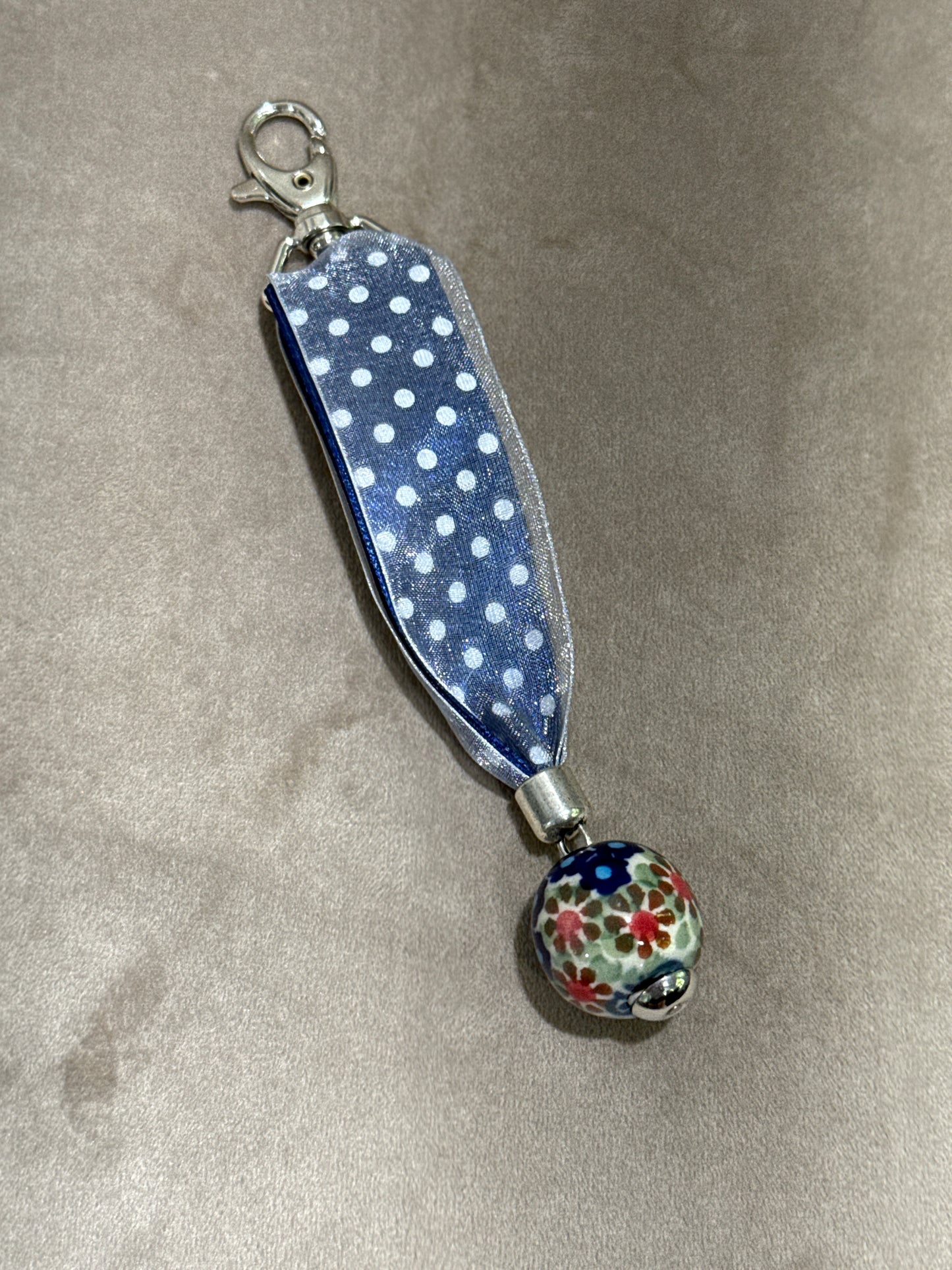 Manufaktura Keychain - Blue Daisy