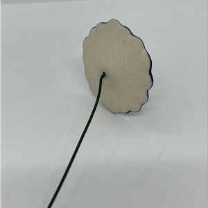Flower on a longer Metal stick - 70MI1