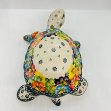 Load image into Gallery viewer, Pottery Misfit - Turtle with cover that comes off - U-V3 (NO COVER)