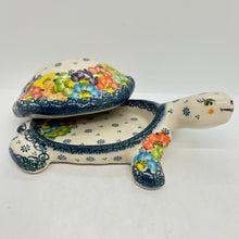 Load image into Gallery viewer, Pottery Misfit - Turtle with cover that comes off - U-V3 (NO COVER)