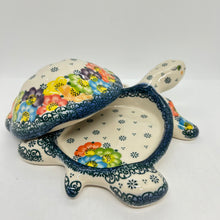 Load image into Gallery viewer, Pottery Misfit - Turtle with cover that comes off - U-V3 (NO COVER)