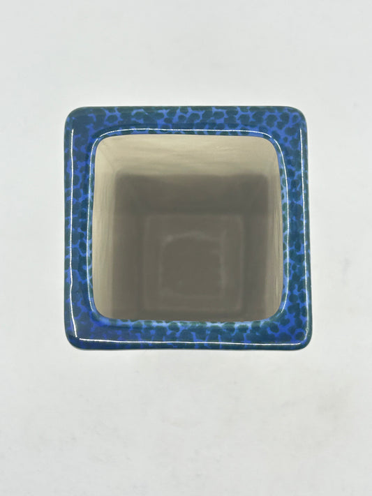 W07 Square Vase U-D1