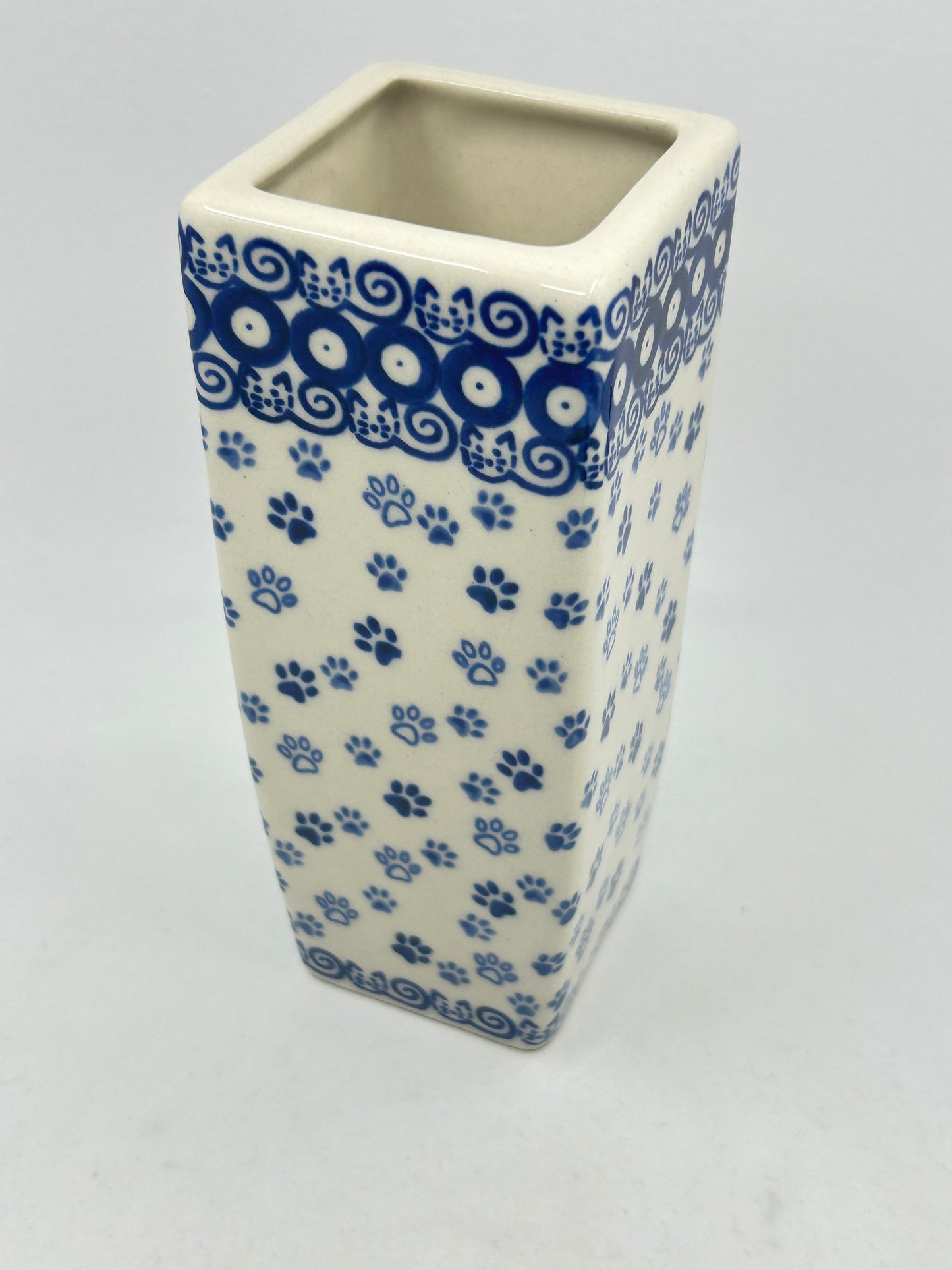 W07 Square Vase P-Z7