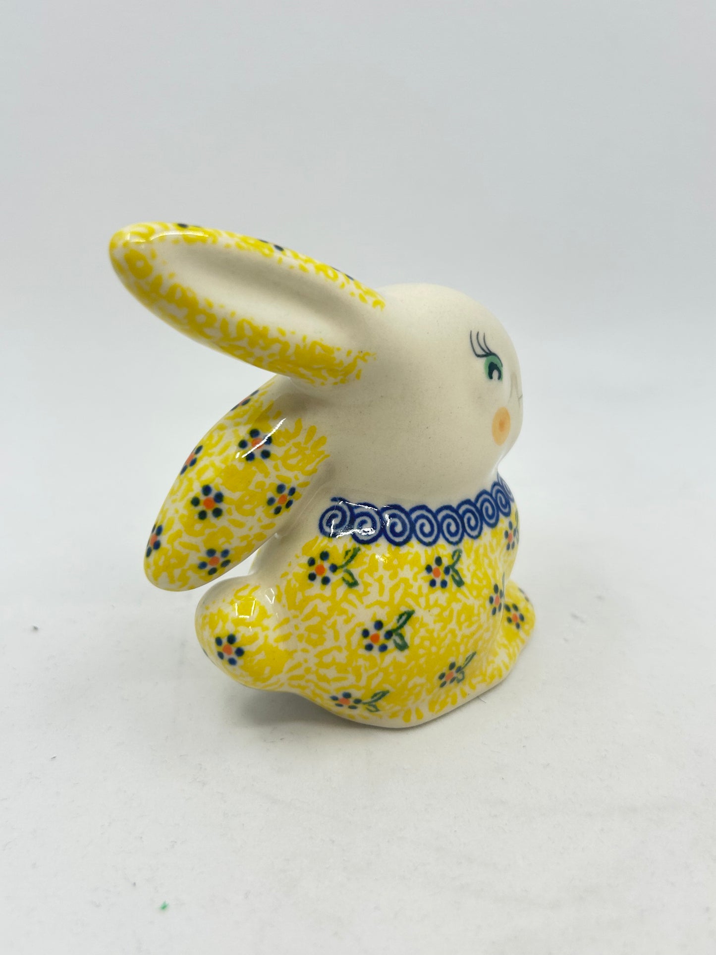 Rabbit Figurine ~ 3.5 inch ~ U-JT