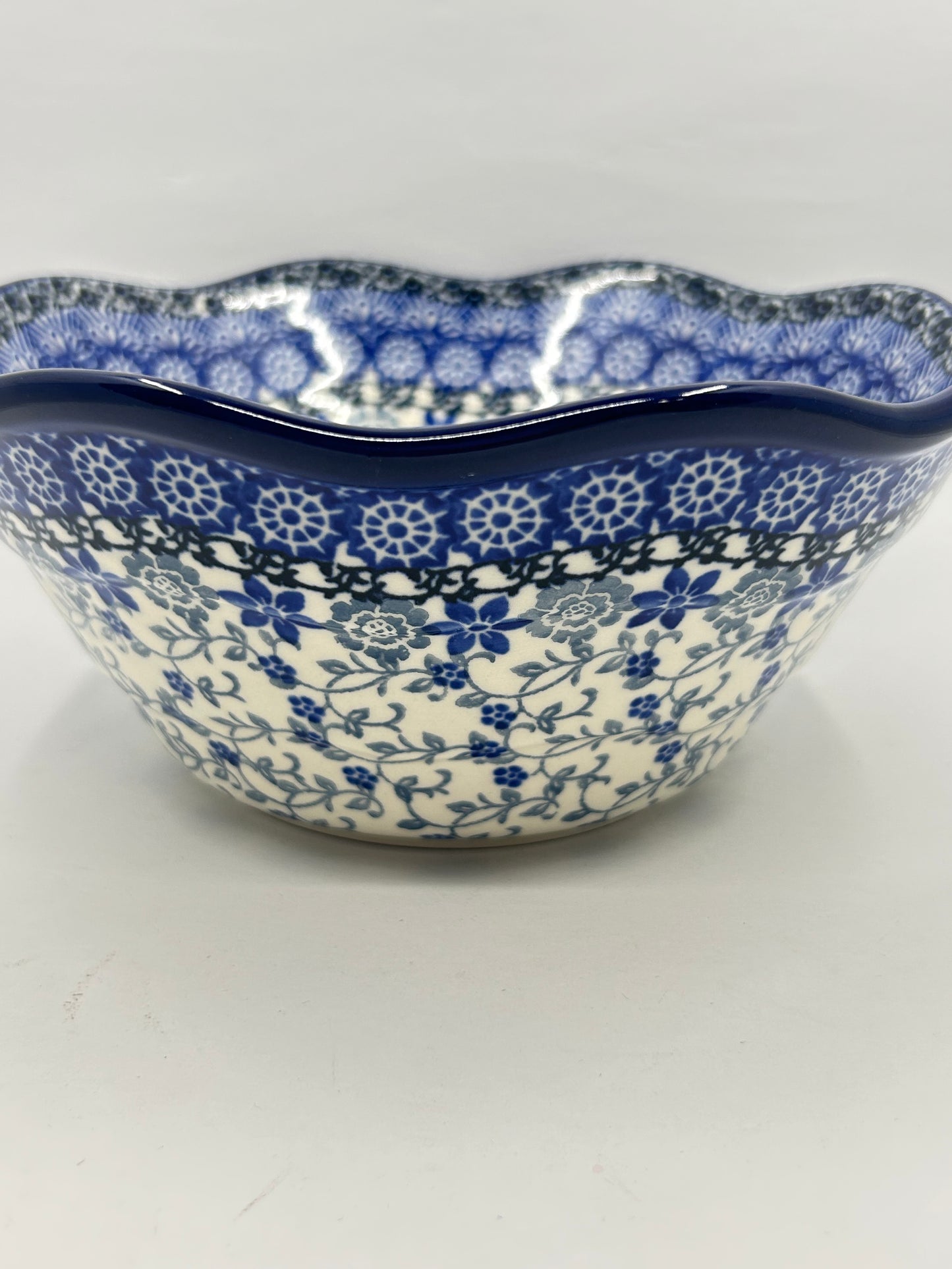Bowl ~ Wavy Edge ~ Small ~ 8 inch ~ 3427X ~ T4*