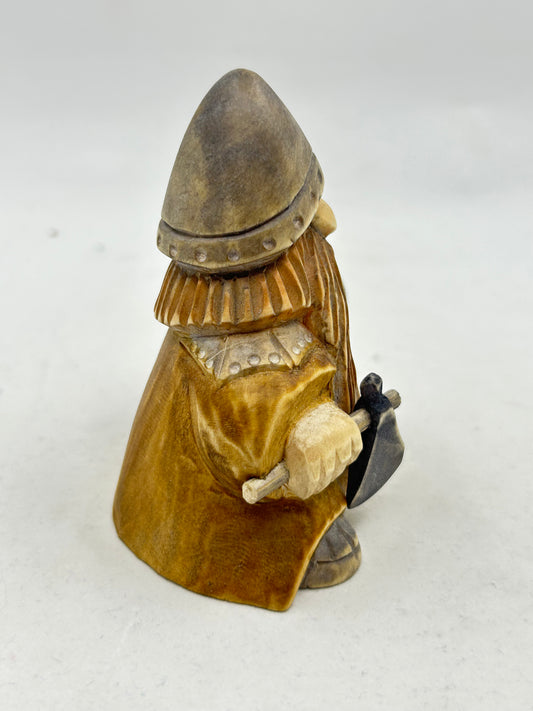 Short Nochale with Small Axe - 070