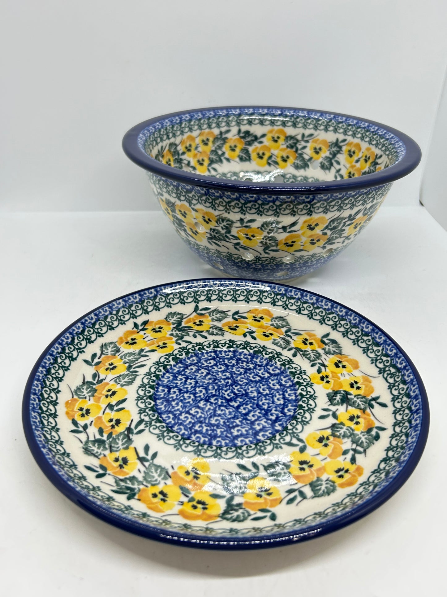 Berry Bowl w/ Saucer ~ 8W ~ 3299X - T4!