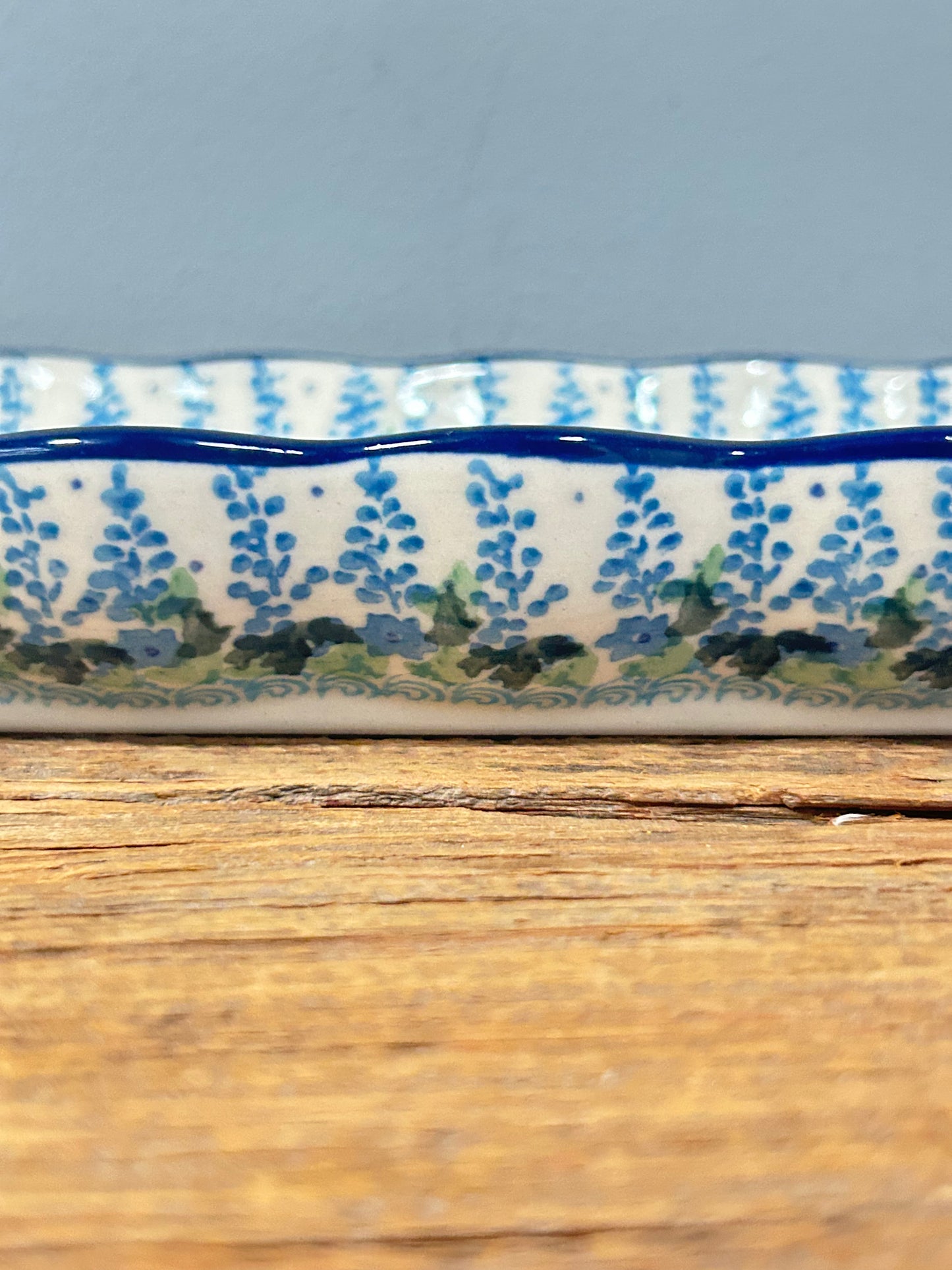 Tray ~ Scalloped Oval ~ 5.5" x 20.25" ~ 3300X - T4!