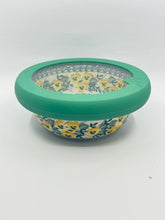 Load image into Gallery viewer, Misfit - Green Flexible Silicone and Glass Bowl Lid Set of 3 (MISSING LID)