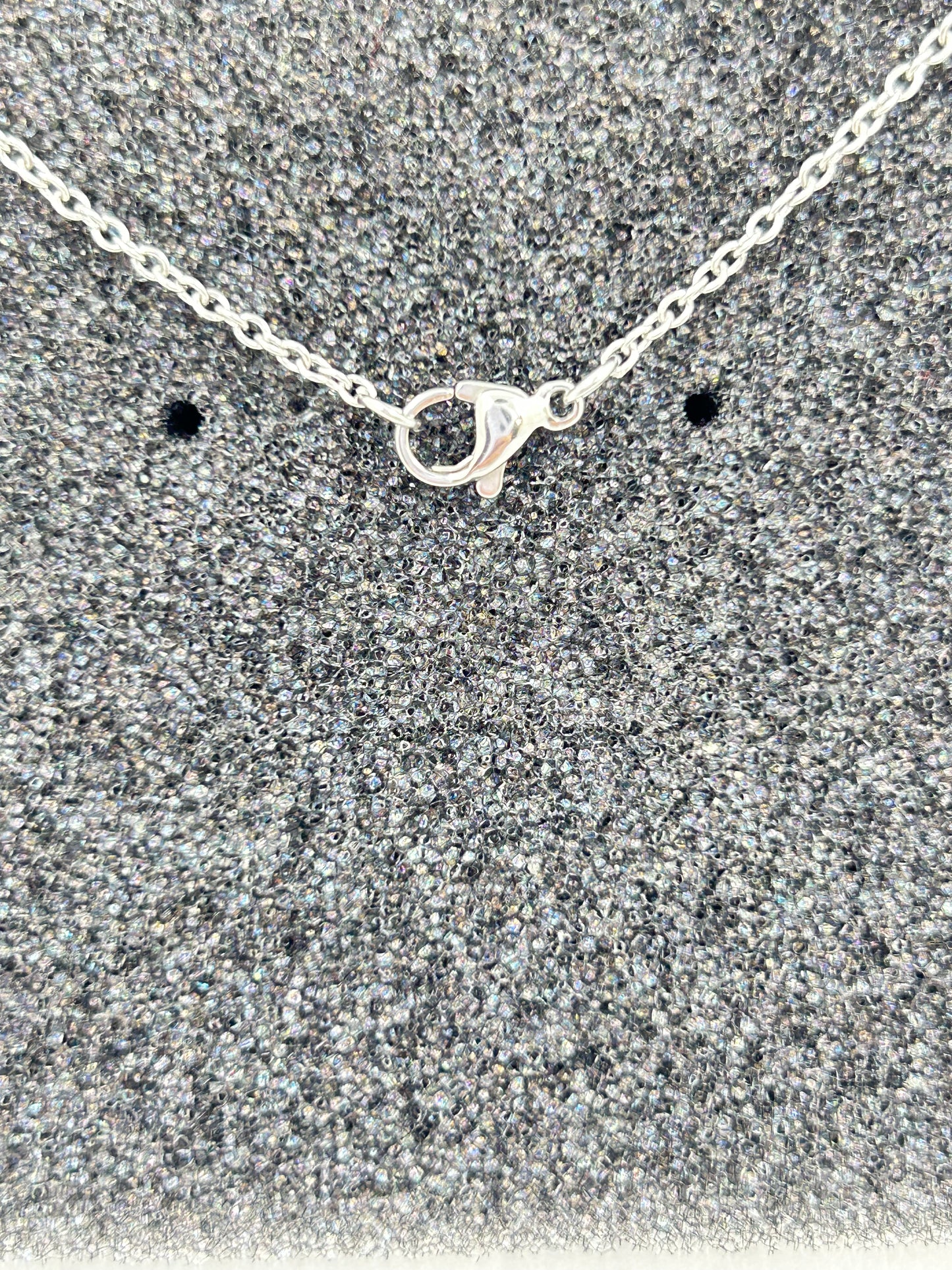 Sylvia Round Necklace with Chain - Traditional Dot