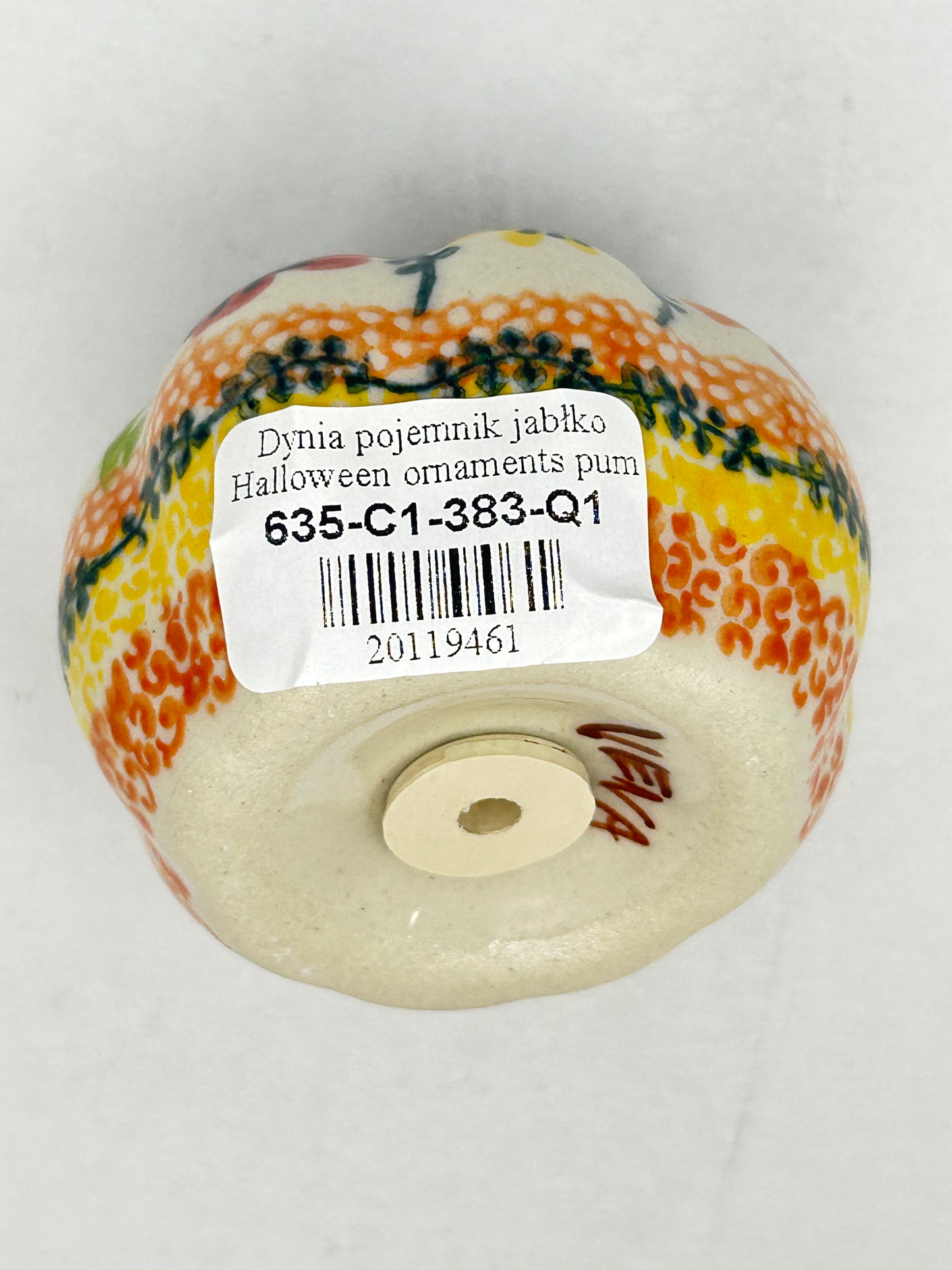 Pumpkin Salt and Pepper Shaker - C1-383