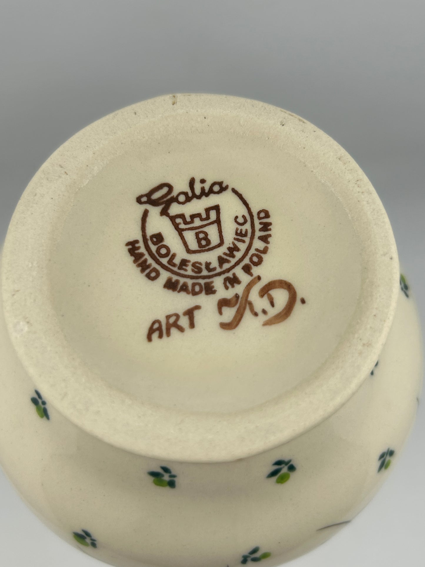 Round Bottom Vase - A-WP1 - Art