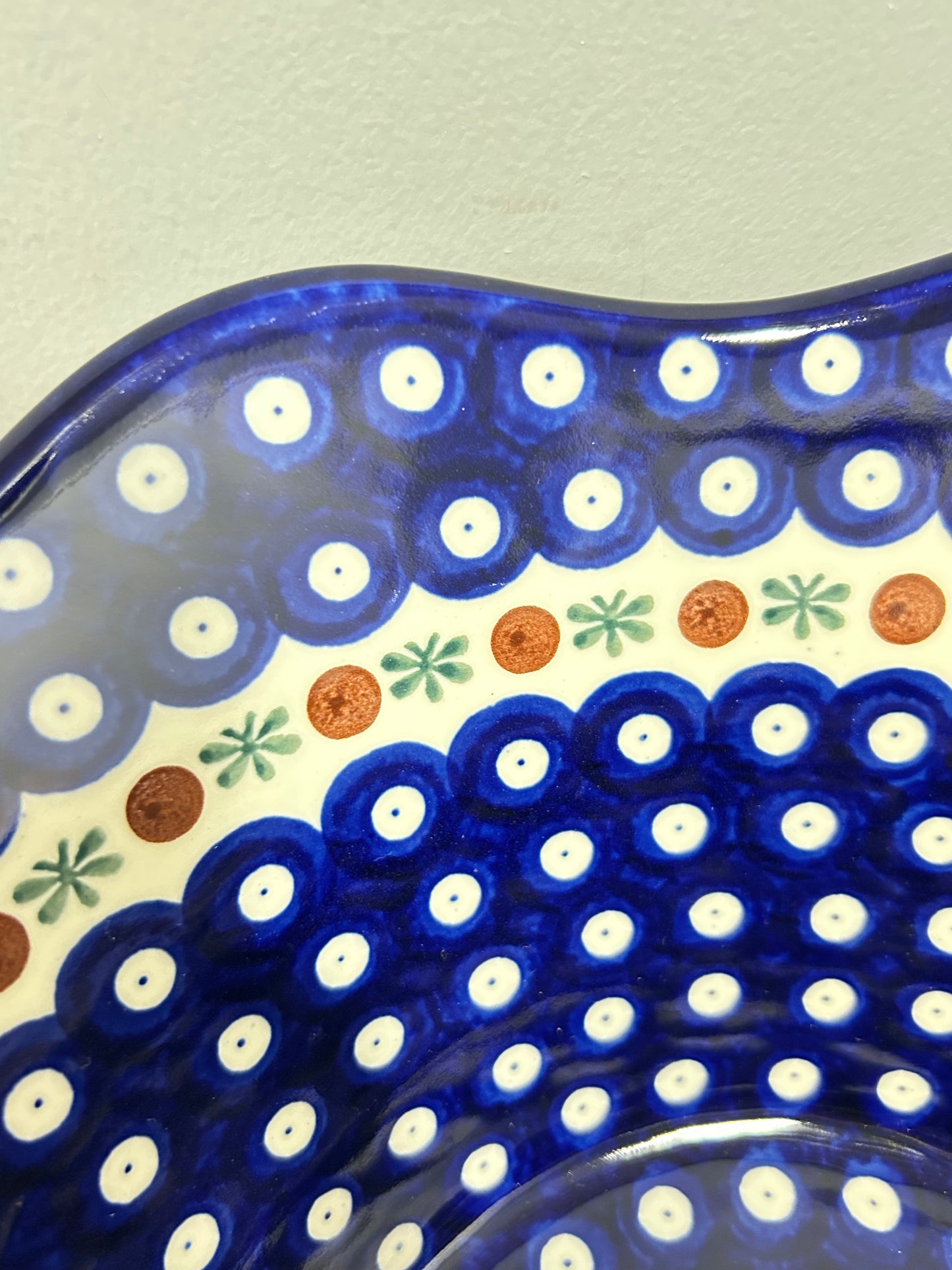 Bowl ~ Wavy Edge ~ Large ~ 12 inch ~ 70X ~ T3!
