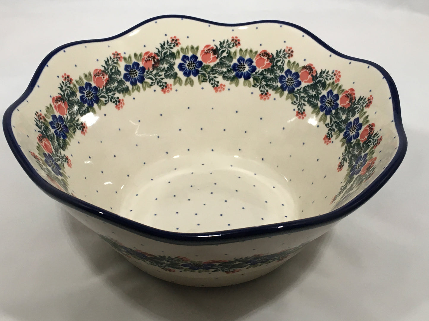 Bowl ~ Wavy Edge ~ Medium ~ 10 inch ~ 1535X ~ T3*