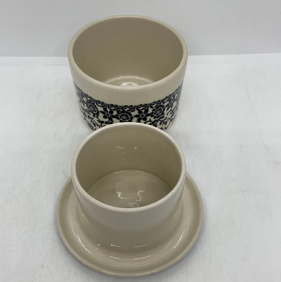 European Butter Dish ~ 3.75W x 3H ~ 2314 - T1!