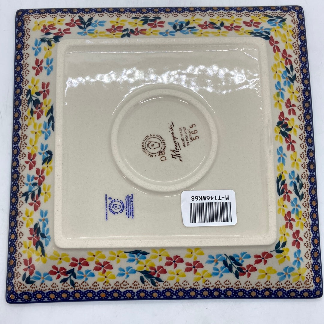 Square Plate ~ 9 inch ~ WK68