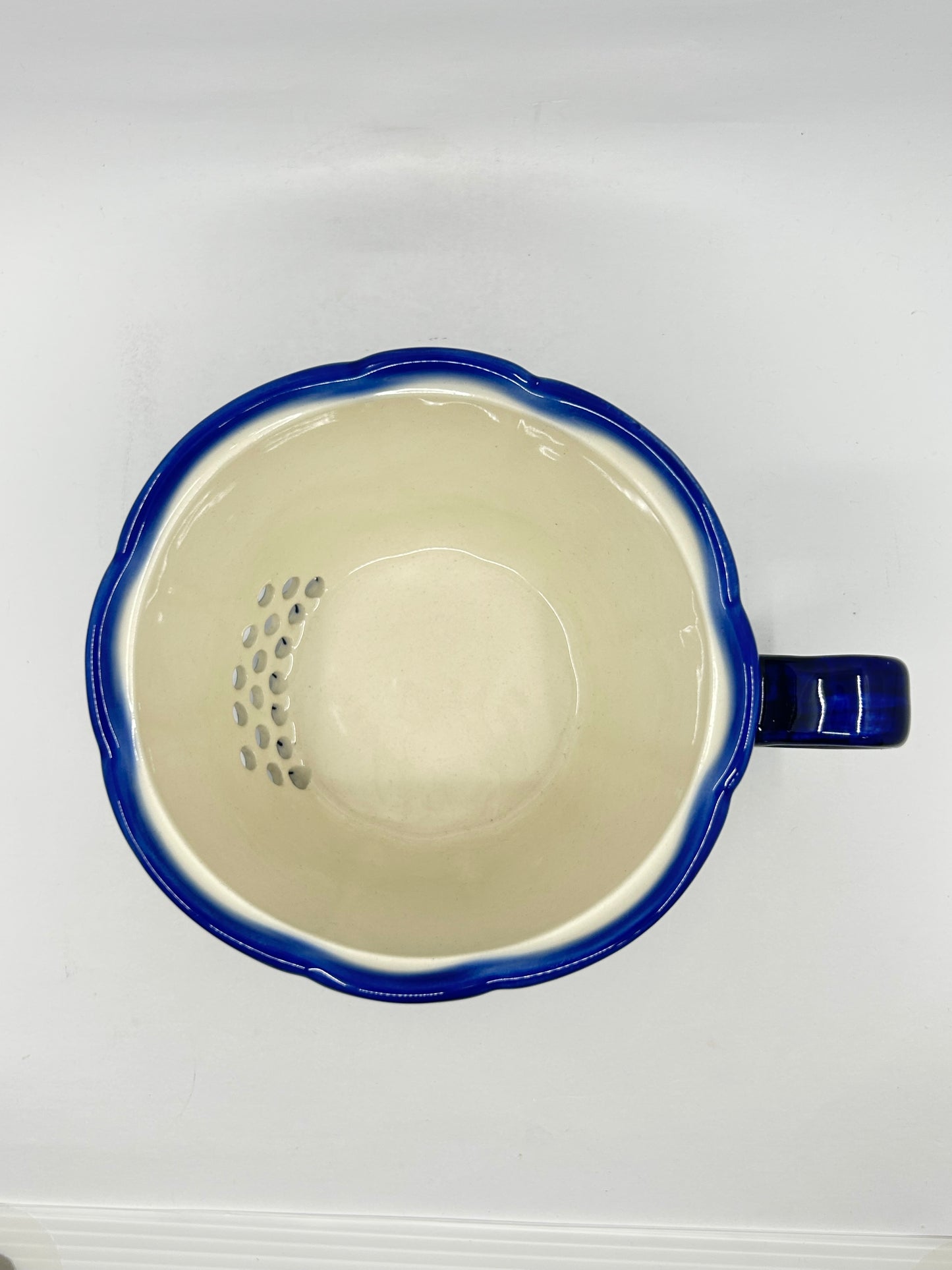 Fruit Bowl with Handle - D62