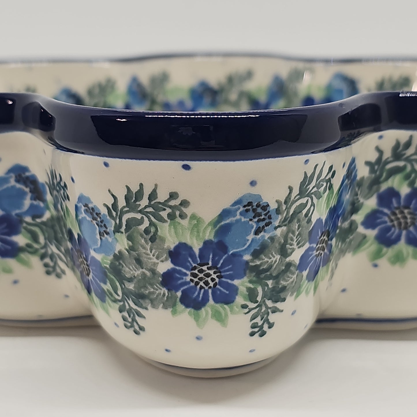 Flower Shaped Baker ~ 9.25" ~ 1533X - T3!