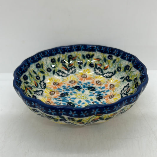 Scalloped Dish - WK80