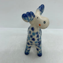 Load image into Gallery viewer, ZW30 Moose Figurine - P-CH1