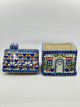 Load image into Gallery viewer, Large House Canister - Heart - U!