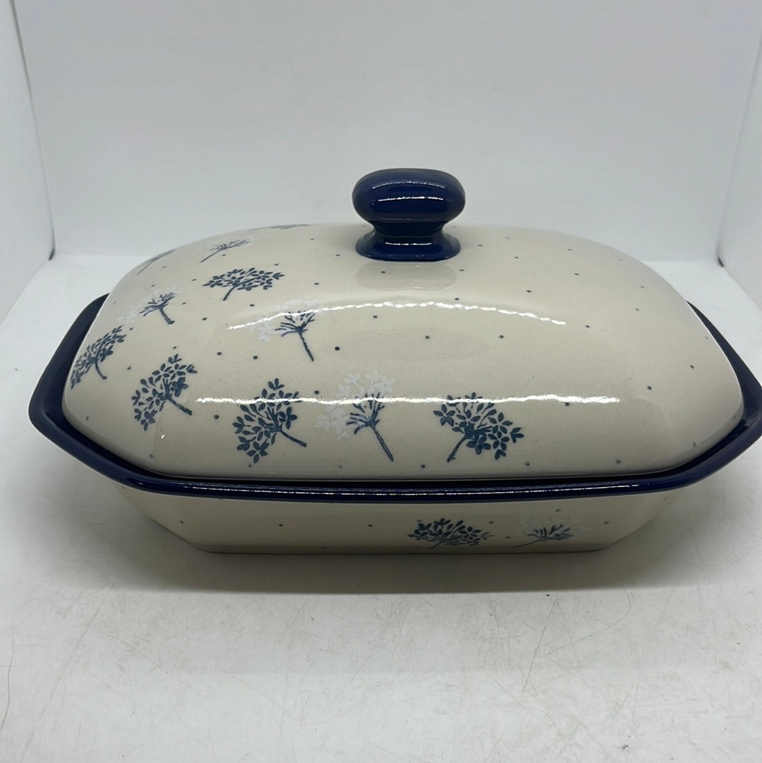 Baker ~ Covered Casserole ~ 8"W x 10.25"L ~ 2812X ~ T3!