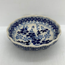 Load image into Gallery viewer, Scalloped Dish - SB01