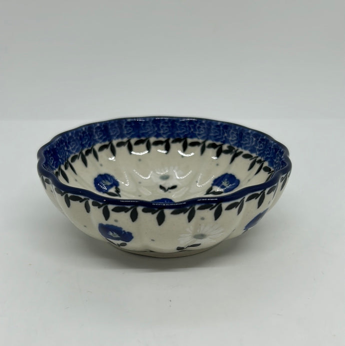 023 ~ Bowl ~ Scalloped ~ 4.5