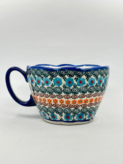 Fruit Bowl with Handle - D62