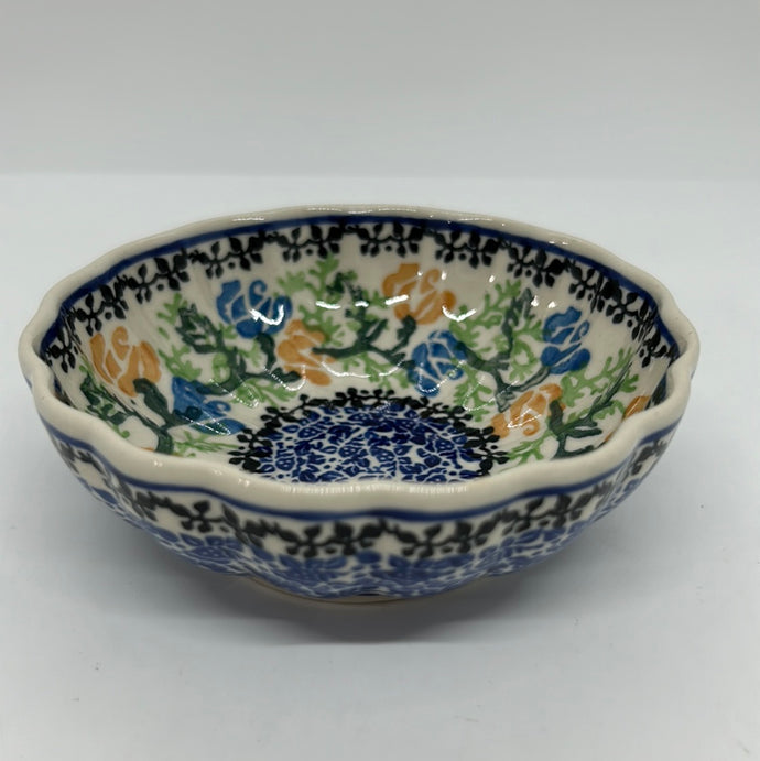 023 ~ Bowl ~ Scalloped ~ 4.5