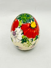Load image into Gallery viewer, Kalich Stoneware Egg -  Red and White Large Floral - Art1