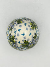 Load image into Gallery viewer, 0603 Large Egg - Blue and White - U