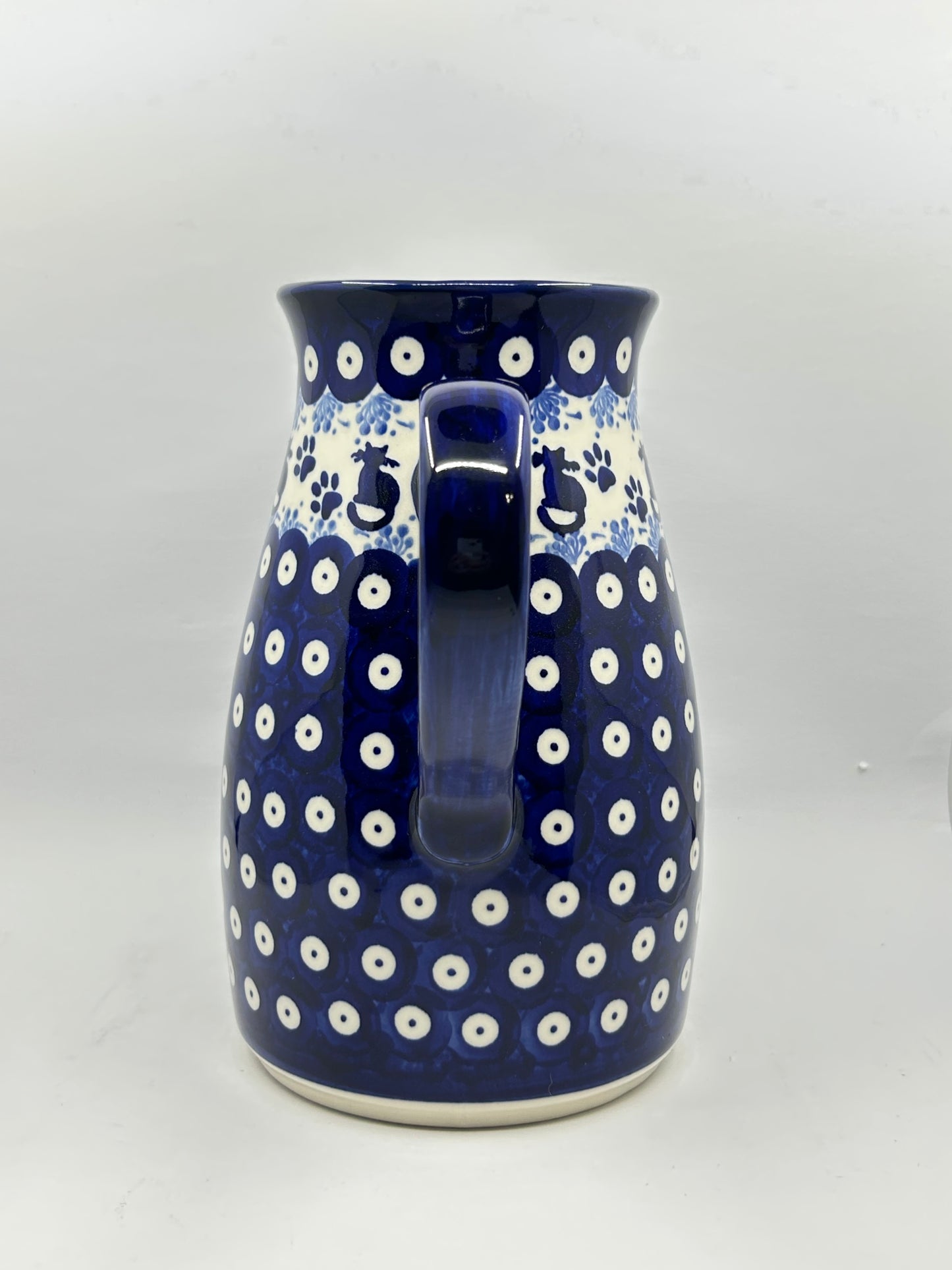 Large Pitcher - D116