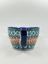 Load image into Gallery viewer, Fruit Bowl with Handle - D62