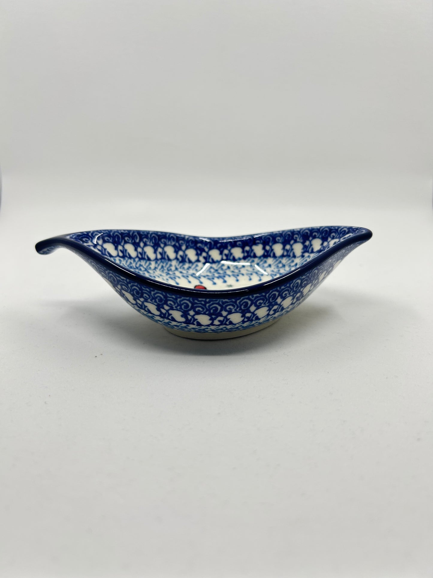 Leaf Bowl  ~ 6" L - U5120 - U3!