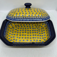 Load image into Gallery viewer, Baker ~ Covered Casserole ~ 8&quot;W x 10.25&quot;L ~ 0859X ~ T3!
