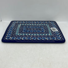 Load image into Gallery viewer, Cutting Board with felt bottom - D98