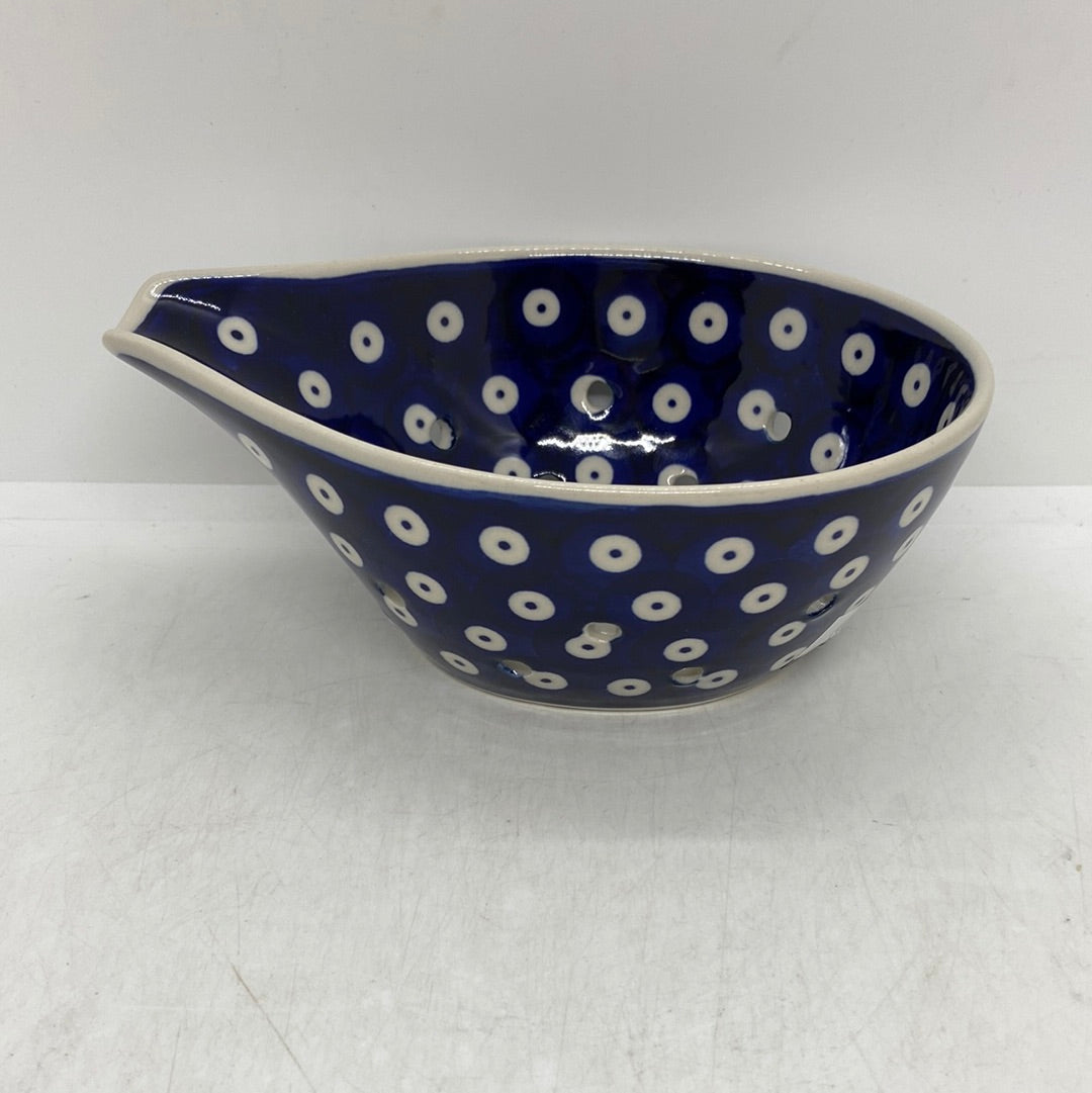 A506 Colander - D22