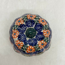 Load image into Gallery viewer, A443 Small Pumpkin - D35