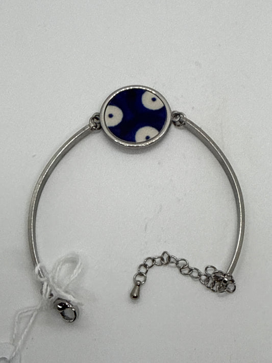 Sylvia Round Traditional Triple Dot On Steel Bracelet