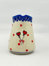 Load image into Gallery viewer, Pitcher - Cat with Heart - Unikat