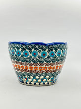 Load image into Gallery viewer, Fruit Bowl with Handle - D62