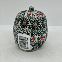 Load image into Gallery viewer, A444 Small Pumpkins - D48