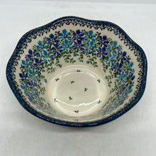 Load image into Gallery viewer, Medium Wavy Serving Bowl ~ Serving ~  7 inch ~ U-HP1