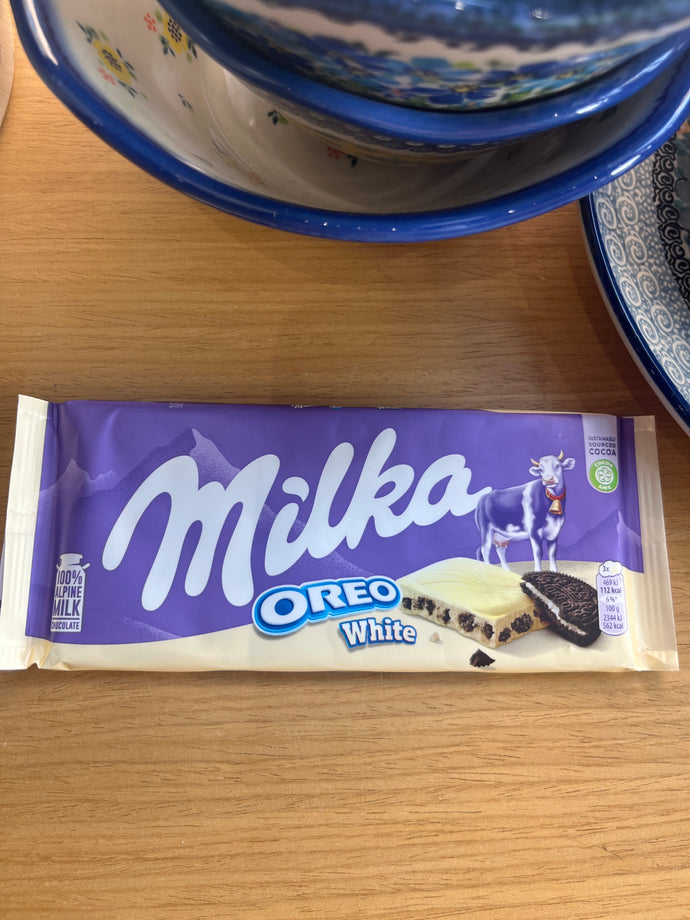 White Chocolate with Oreo Candy Bar by Milka