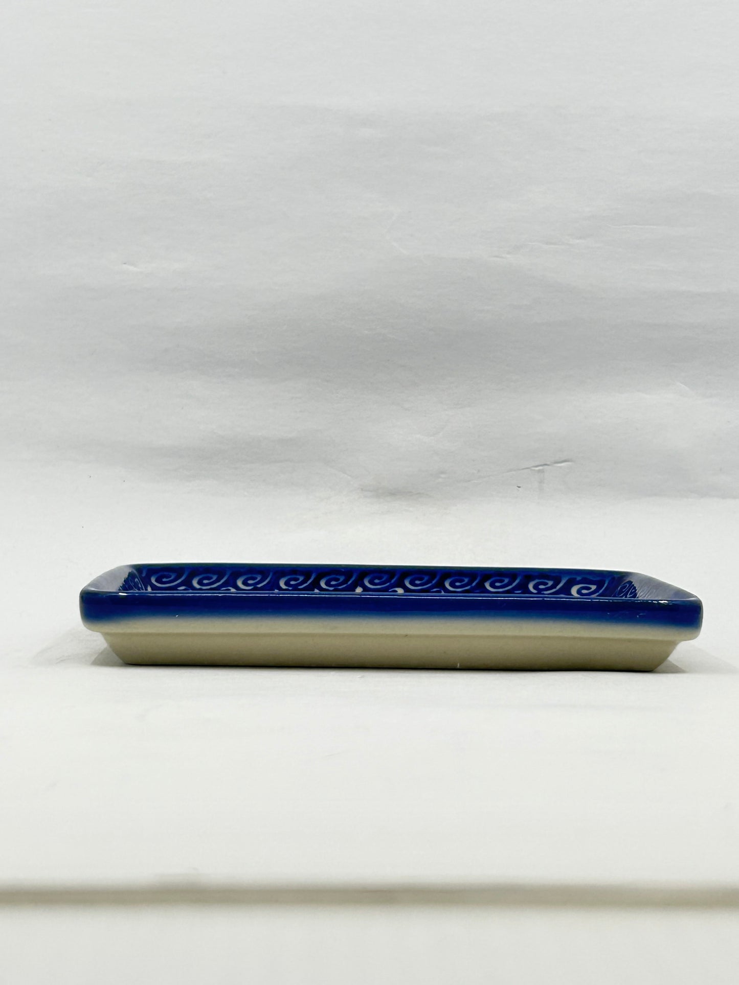 Flat Soap Dish with Rim - D15