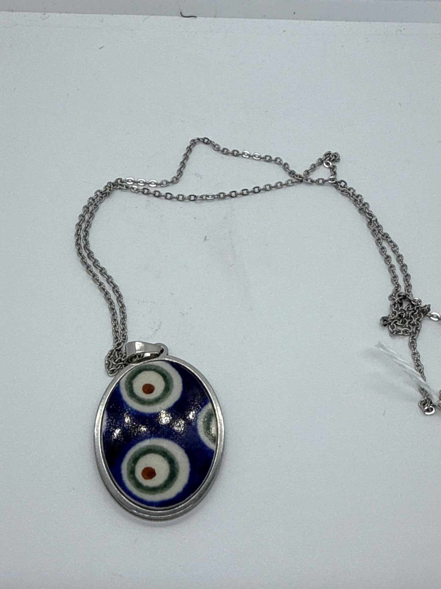 Sylvia Oval Necklace with Chain - Peacock Eye