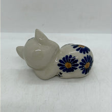 Load image into Gallery viewer, A412 - Sleeping Kitten - D41